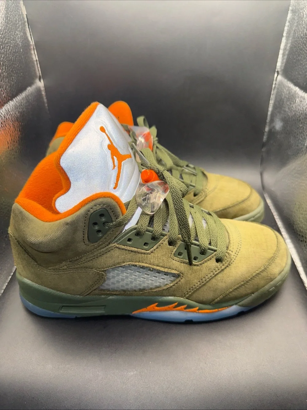 Size 5.5 (GS) - Jordan 5 Retro Mid Olive 2024, 440888-308, Clean, W/Box, Great